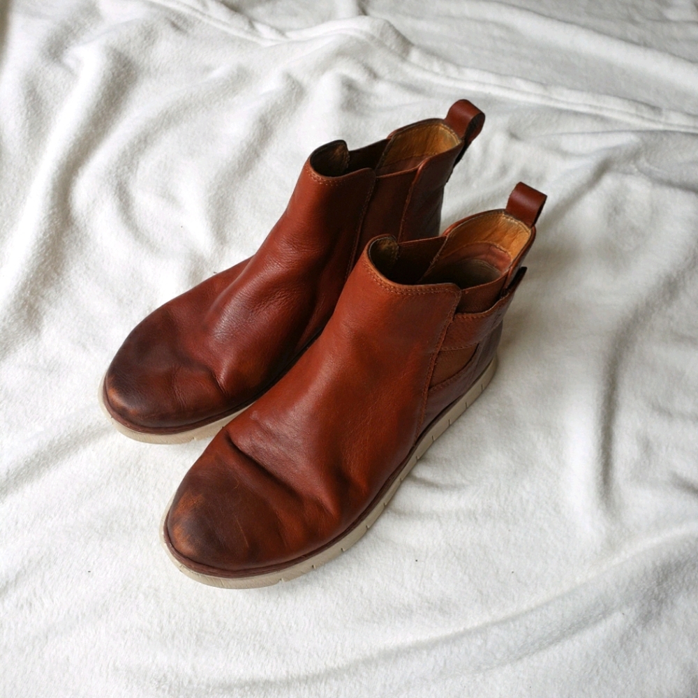 Vionic Kaufman Hightop leather womens size 8.5